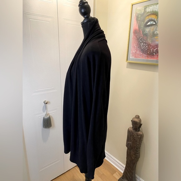 ✅Zara Knit 🧶 black w/ shiny gold finish zipper, pockets and shawl collar  🖤 - Picture 5 of 12